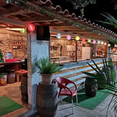 Presidential With Pool& Outside Kitchen *